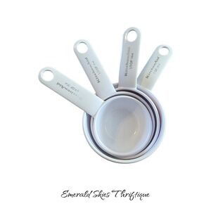 KitchenAid measuring cups, set of 4. White 1 cup, 1/2, 1/3 &1/4